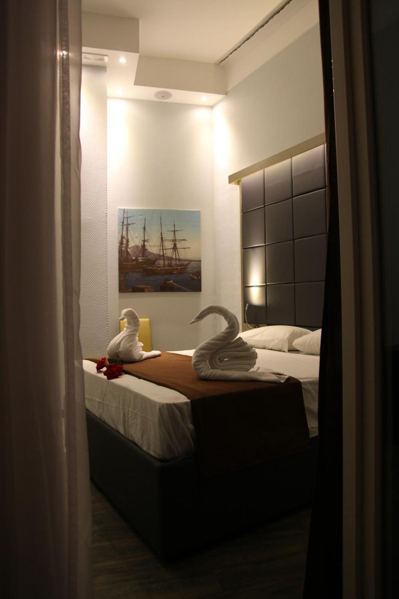 Dolce Vita Rooms Naples Luaran gambar