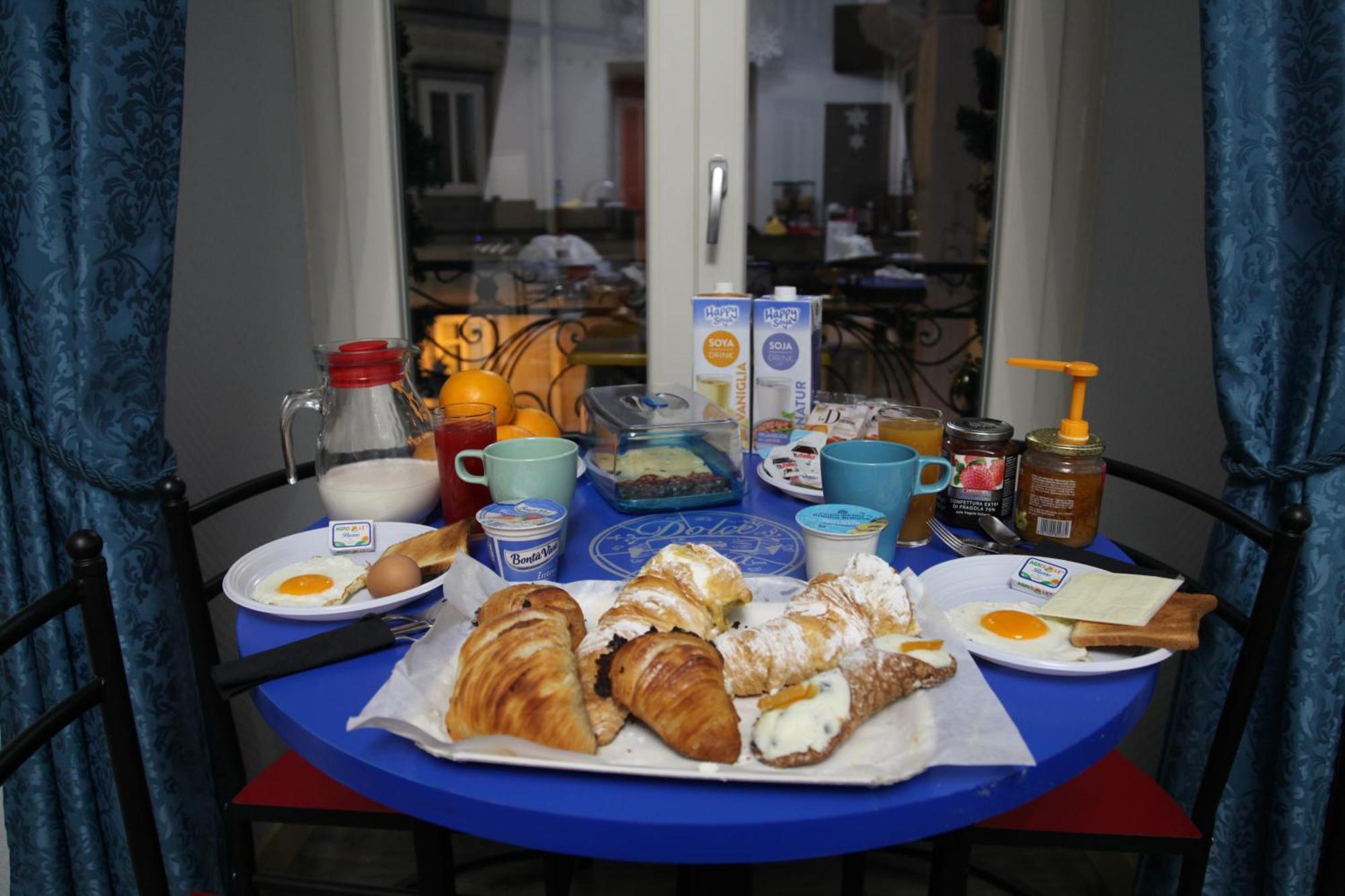Dolce Vita Rooms Naples Luaran gambar